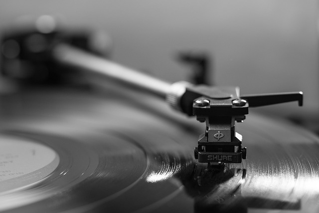 Duik in de wereld van muziek: theorie, geschiedenis, instrumenten en productietechnologieën